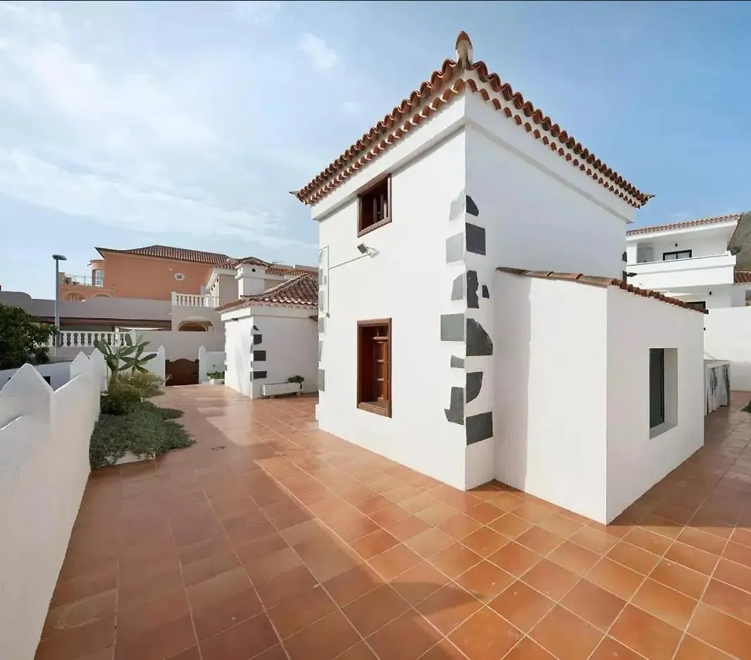 בית נופש הוילה אדחה Casa La Relva - Terraza Y Jacuzzi